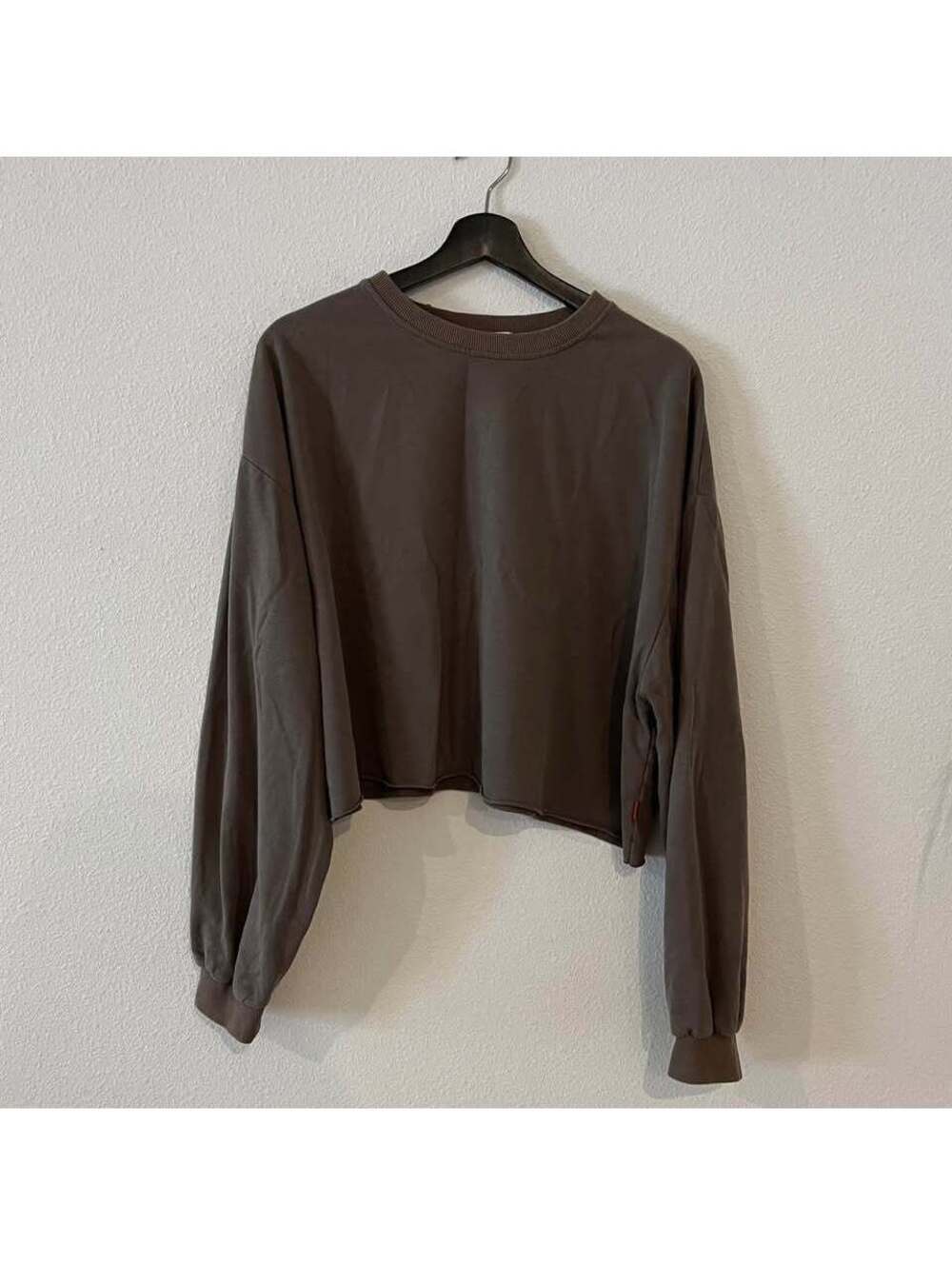 Bayse Cropped Crewneck Sweatshirt